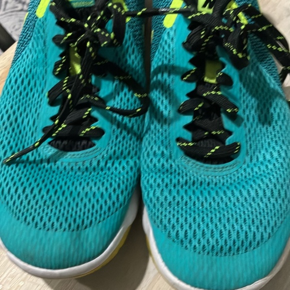 Nike women’s flex experience run - Picture 2 of 6